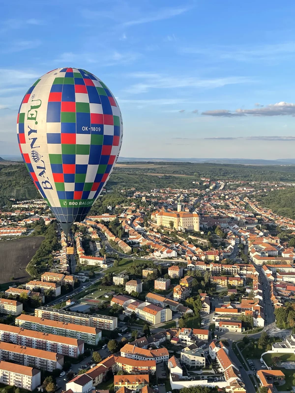 Balón nad Mikulovem