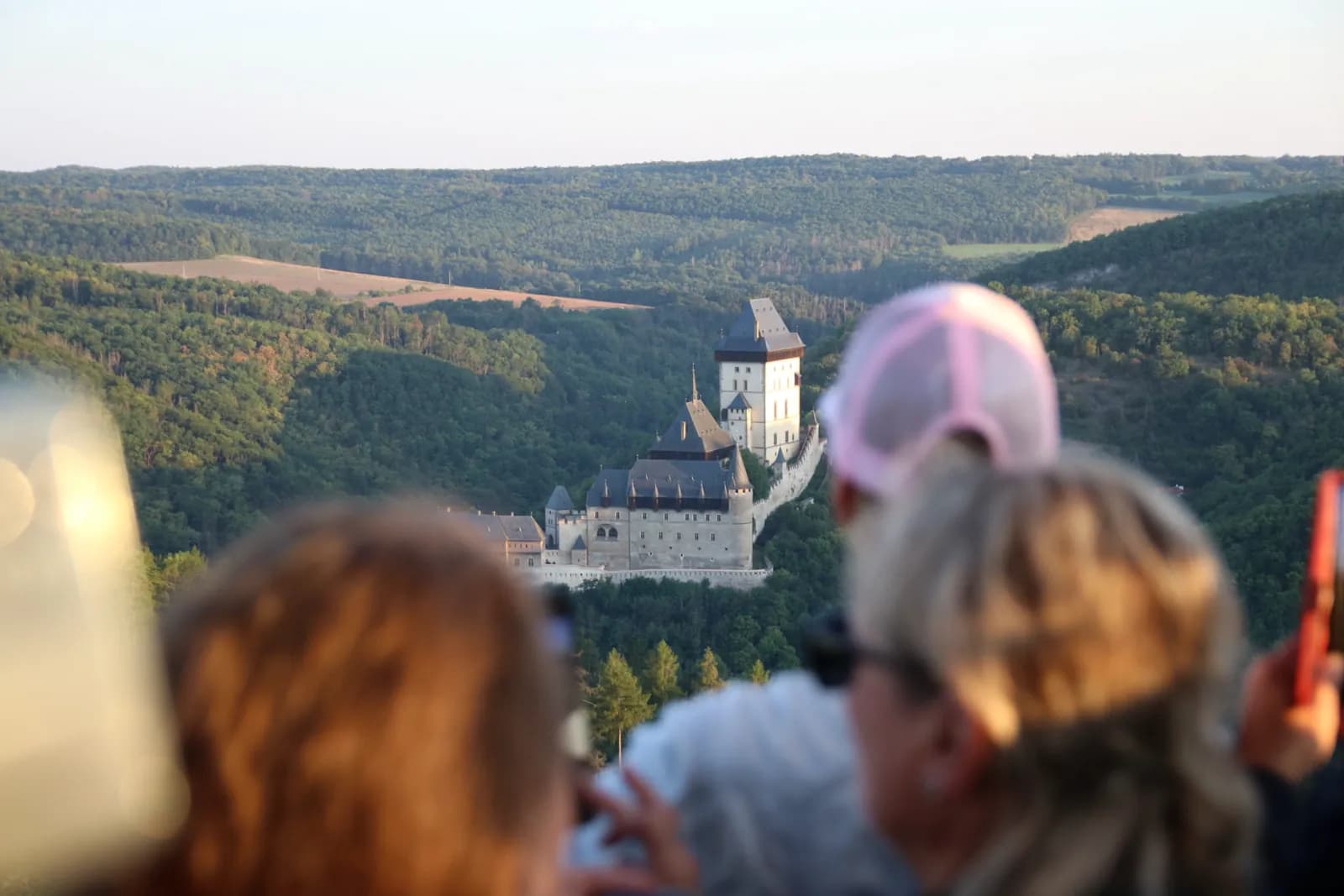 Pohled na hrad Karlštejn