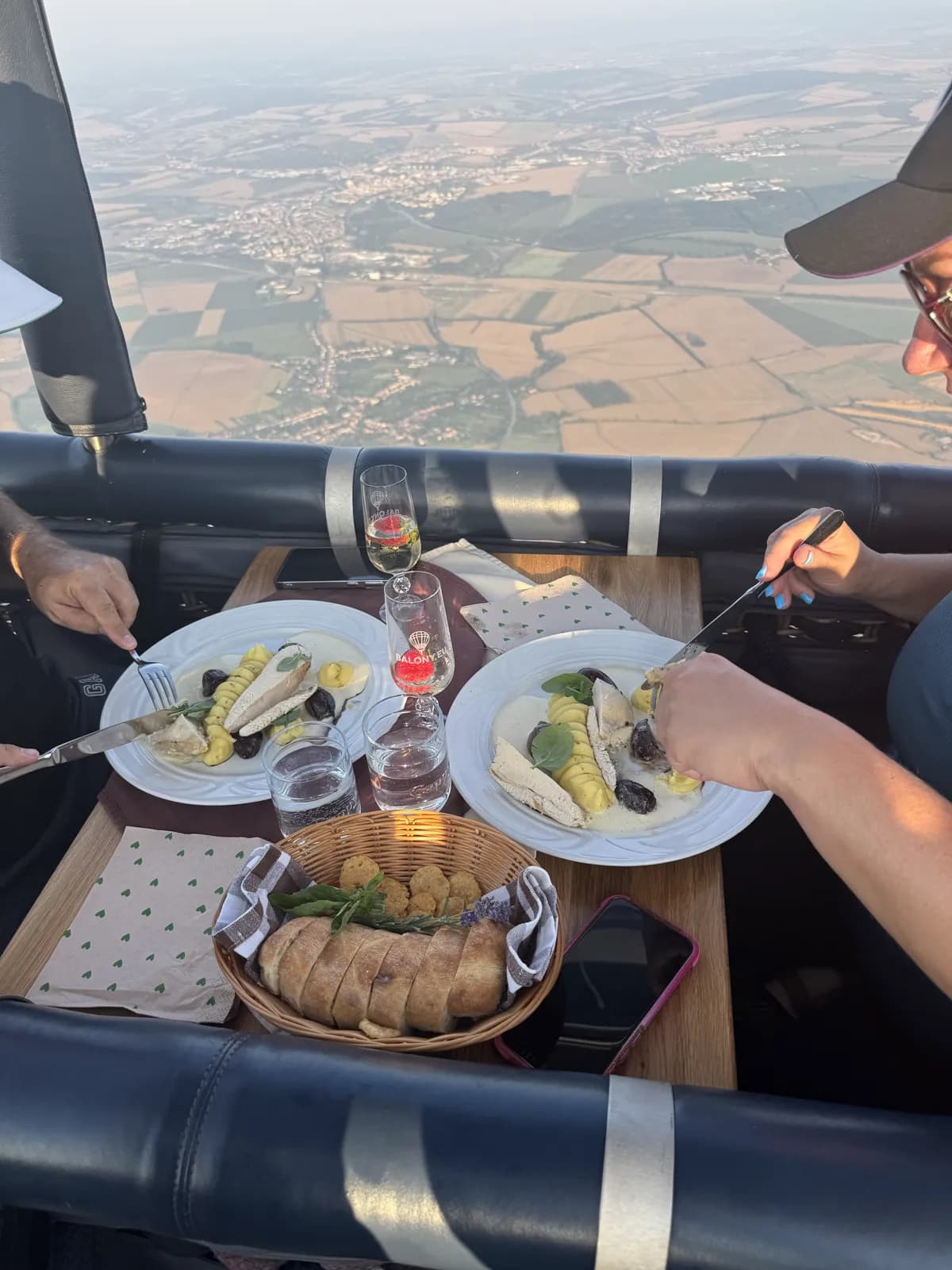 Gastrozážitek v oblacích